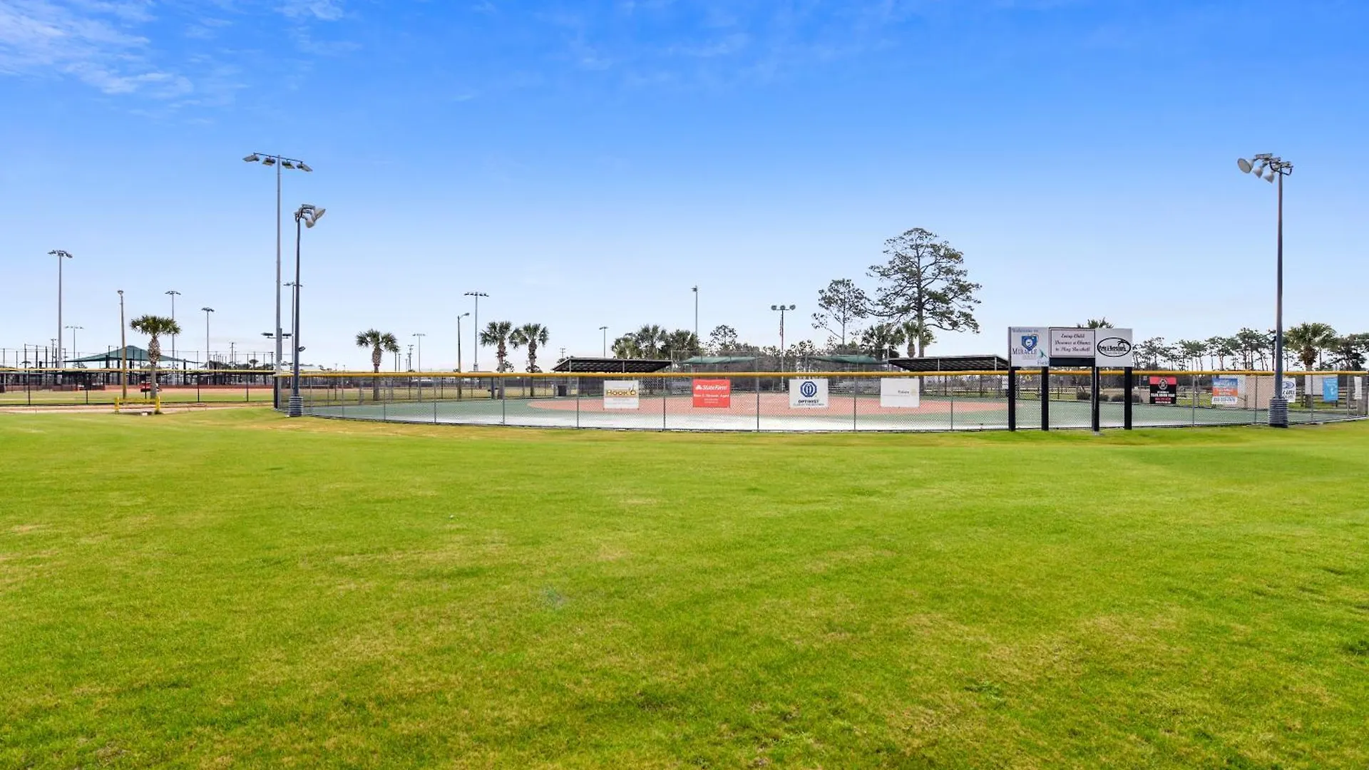 Splash Beach Resort #1503-E By Book That Condo Panama City Beach USA