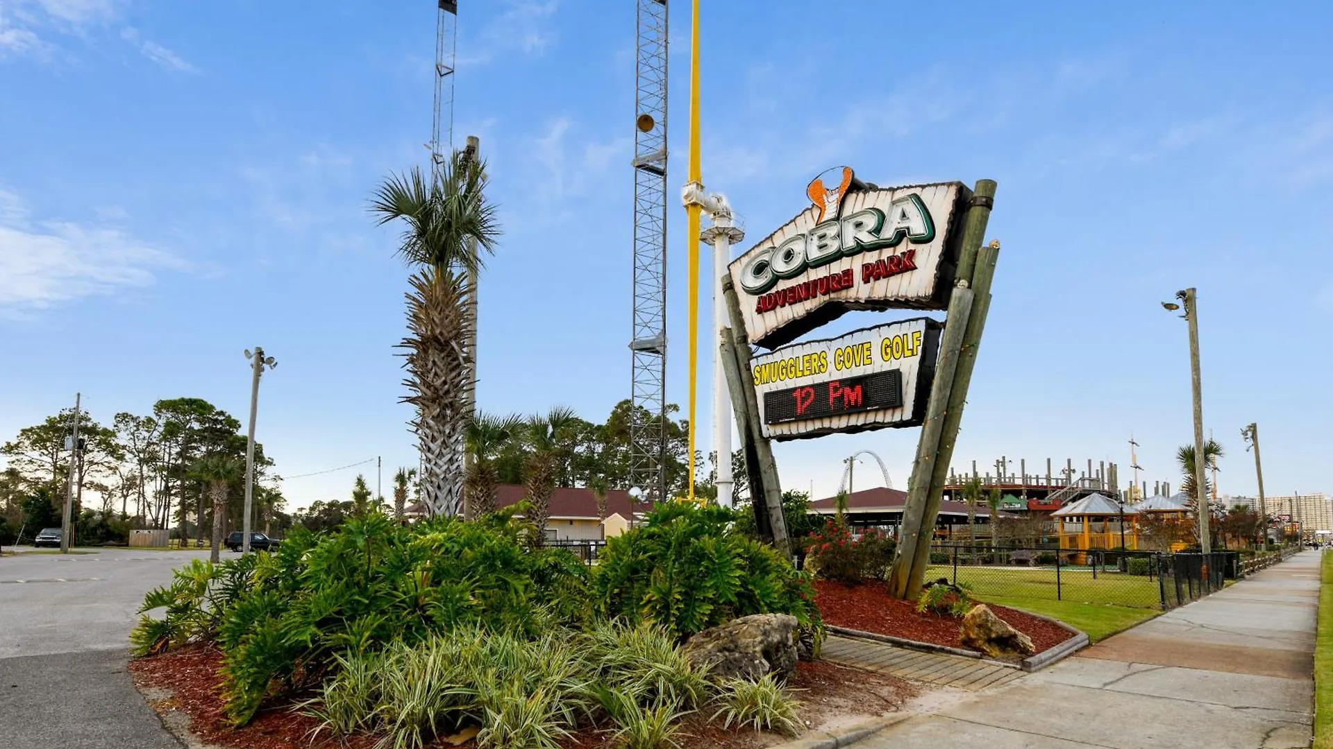 Splash Beach Resort #1503-E By Book That Condo Panama City Beach